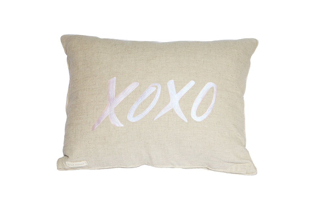 Linen cushions with embroidery XOXO